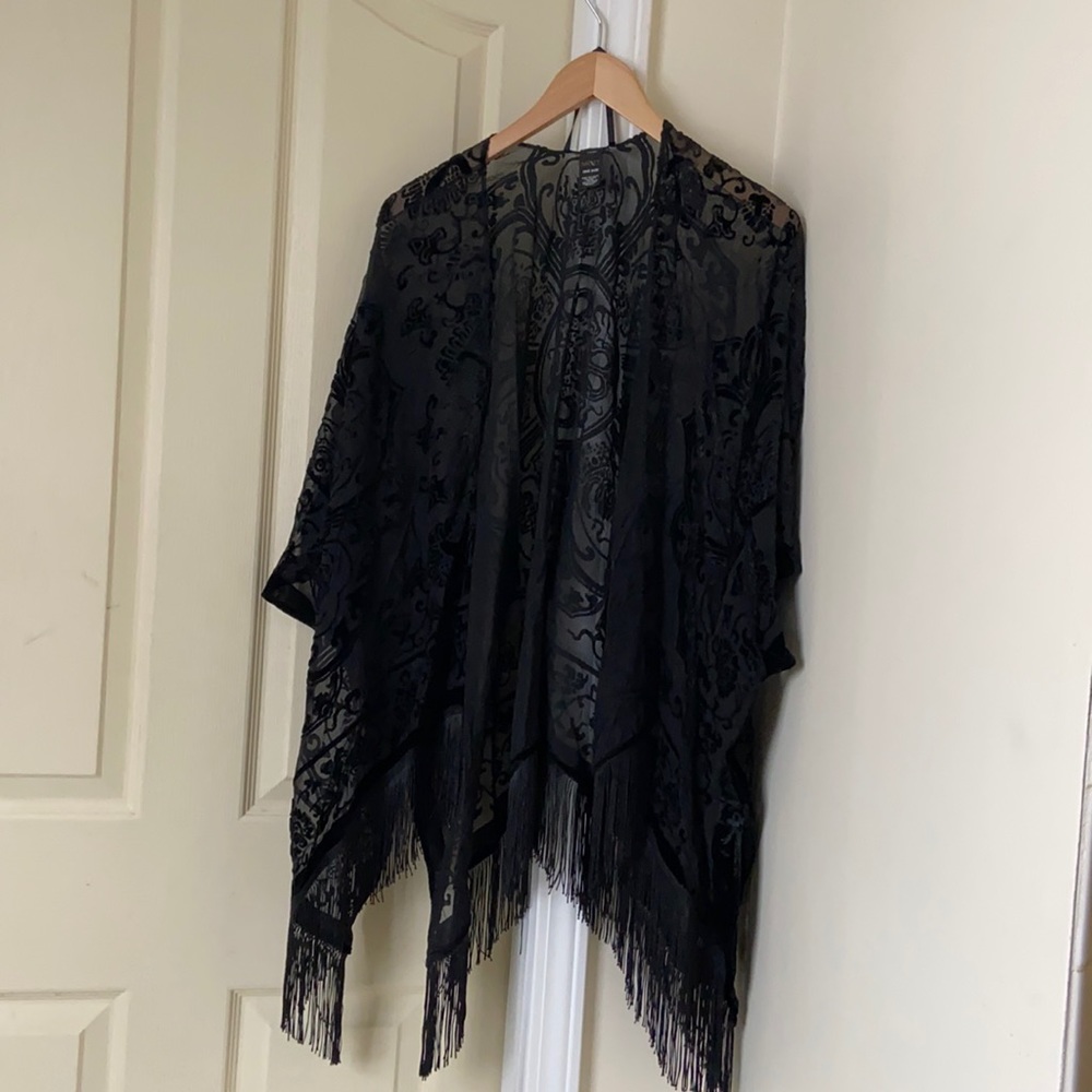 Black lace and velvet shawl
